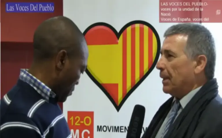 FOTOGRAFÍA. BARCELONA (CATALUAÑ) ESPAÑA, 01 DE FEBRERO DE 2014. Presidente As. Victimas de terrorismo, José Vargas Rincón; junto al presidente del Movimiento Cívico 12 Octubre, Ángel Hernández Guardia, registrado este sábado 1 de febrero de 2014 en el Centro Cívico del Distrito de Sant Martí, en la ciudad de Barcelona, calle de Selva de Mar en Barcelona, durante una conferencia en apoyo a las víctimas del terrorismo en Cataluña y en el resto de España, en general. Lasvocesdelpueblo (Ñ Pueblo) 