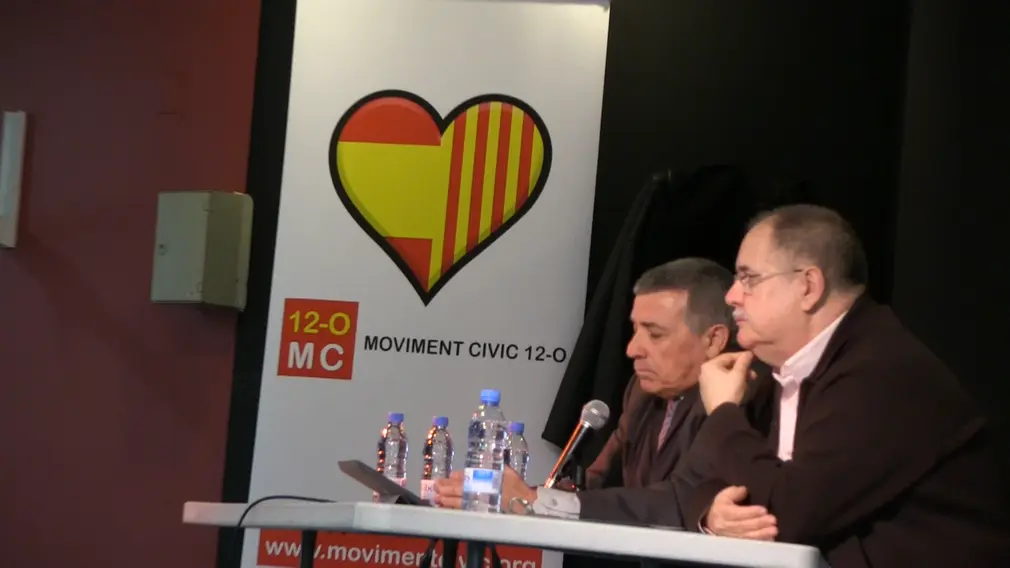 FOTOGRAFÍA. BARCELONA (CATALUAÑ) ESPAÑA, 01 DE FEBRERO DE 2014. Presidente As. Victimas de terrorismo, José Vargas Rincón (i); junto al presidente del Movimiento Cívico 12 Octubre, Ángel Hernández Guardia (d); registrado este sábado 1 de febrero de 2014 en el Centro Cívico del Distrito de Sant Martí, en la ciudad de Barcelona, calle de Selva de Mar en Barcelona, durante una conferencia en apoyo a las víctimas del terrorismo en Cataluña y en el resto de España, en general. Lasvocesdelpueblo (Ñ Pueblo) 