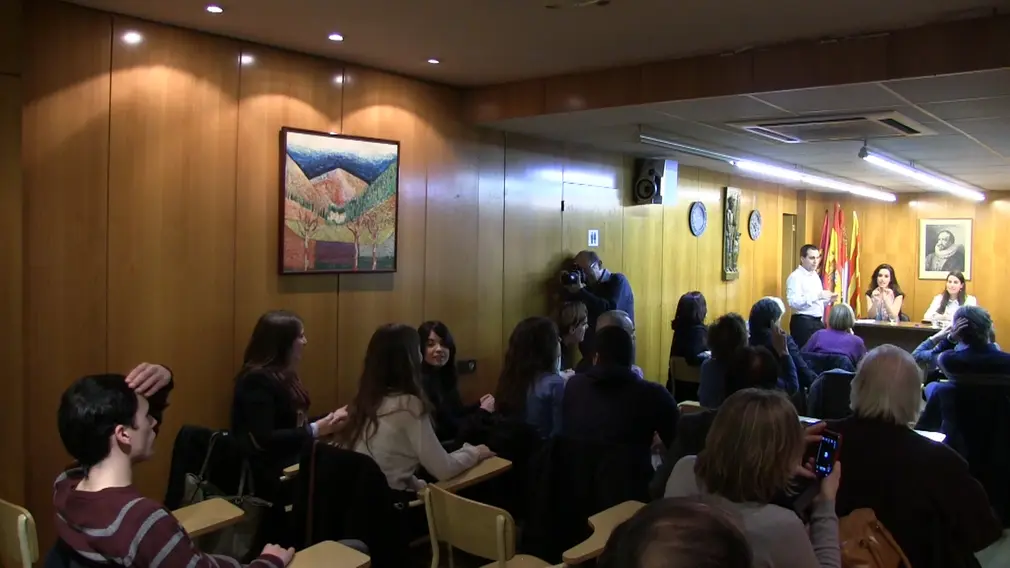 FOTOGRAFÍA. BARCELONA (CATALUÑA) ESPAÑA, 15 DE FEBRERO DE 2014. Cataluña registra la conferencia "Ganando el Futuro" de un grupo de jóvenes catalanes con diferentes sensibilidades e ideologías este sábado 15 de febrero 2014 en la sede de Acción Cultural Miguel de Cervantes, calle Guitard 45, 08014 Barcelona, dentro del ciclo de charlas para opinar sobre varios temas de la actualidad que organiza el Moviment Cívic d'Espanya i Catalans. Lasvocesdelpueblo (Ñ Pueblo)