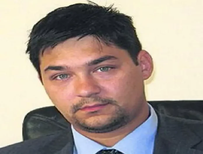 Alejandro Rusiñol, Han puesto en tela de juicio que no soy catalán, Cataluña FOTOGRAFÍA. BARCELONA (CATALUÑA) REINO DE ESPAÑA, 14 DE ABRIL DE 2014. Por no ser catalán de pata negra, Alejandro Rusiñol ha sido maltratado por unos vecinos de su pueblo en Cabrils (Maresme), Barcelona. Lasvocesdelpueblo (Ñ Pueblo)