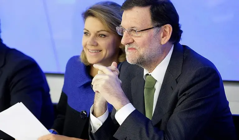 FOTOGRAFÍA. VALENCIA (COMUNIDAD VALENCIANA) ESPAÑA, 05 DE ABRIL DE 2014. El presidente del Gobierno de España y del Partido Popular (PP), Mariano Rajoy Brey; junto a la secretaria general del PP, María Dolores de Cospedal; al presidente del Govern de la Generalitat Valenciana por el PP, Alberto Fabra Part; a la alcaldesa de la ciudad de Valencia por el PP, María Rita Barberá Nolla (Rita Barberá); el exministro y exlíder del PP en Andalucía, Francisco Javier Arenas Bocanegra; el diputado regional en las Cortes Valencianas, Esteban González Pons; entre otros, ha asegurado hoy que la "Comunidad Valenciana también tiene una identidad propia: su cultura propia, su lengua propia...". Lasvocesdelpueblo (Ñ Pueblo)