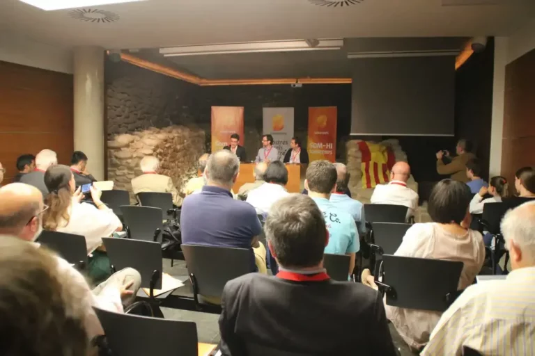 FOTOGRAFÍA. RIPOLL CATALUÑA (ESPAÑA), 24.07.2014. Congreso de Somatemps. Lasvocesdelpueblo (Ñ Pueblo)