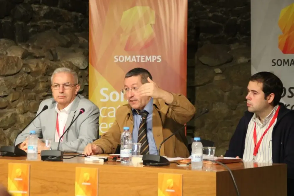 FOTOGRAFÍA. RIPOLL CATALUÑA (ESPAÑA), 24.07.2014. Josep Alsina (i), Javier Barraycoa (c). Congreso de Somatemps. Lasvocesdelpueblo (Ñ Pueblo)