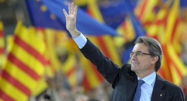 Artur Mas propone excluir del registro de Partidos a formaciones políticas totalitarias en España - copia