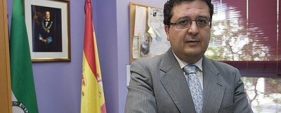 Rafael Sánchez Saus, candidato VOX Sevilla, asegura Villalobos desangra al Partido Popular - copia