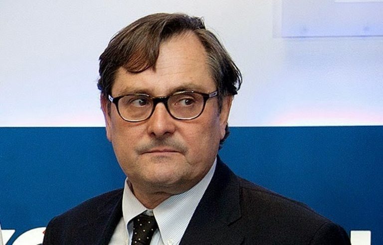 El director de ‘La Razón’ exige a Rajoy «firmeza» y que «suspenda la autonomía de Cataluña»