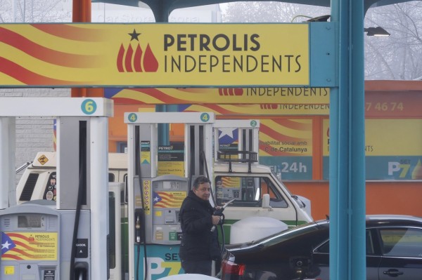 La Franquicia de la Cadena Petro7 denuncia el abuso del oligopolio de Repsol, Cepsa y BP que ganaron 867 M € extras.