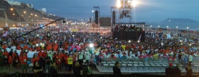 Miles de personas se manifiestan en Perú en rechazo del aborto en la 'Marcha Por La Vida' - copia