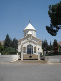 Aanjar (Líbano). Iglesia armenia ortodoxa y memorial del genocidio. Junio 2012. Fotografía del autor