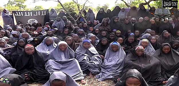 Imagen difundida por el grupo islamista Boko Haram de las 200 niñas secuestradas en Chibok, Nigeria. Fuente: AFP