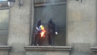 VOX denuncia la quema de bandera española en Barcelona y pide investigar la autoría de la misma