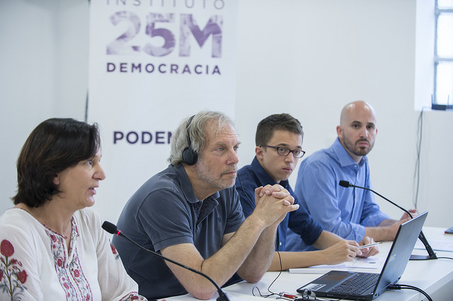 podemos en reunión