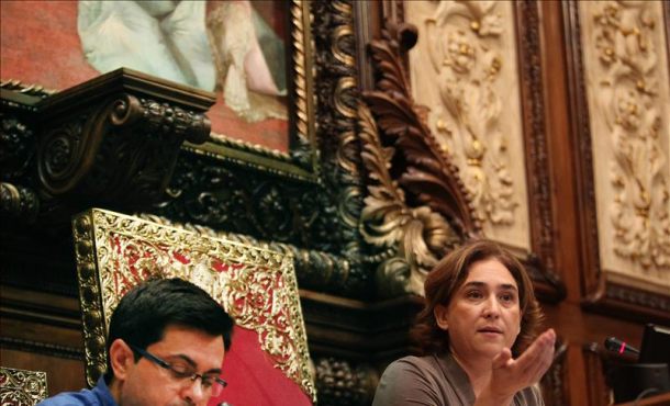 Conductas anómalas marcan los dos Plenos extraordinarios en Ayuntamiento de Barcelona. Fot-Efe