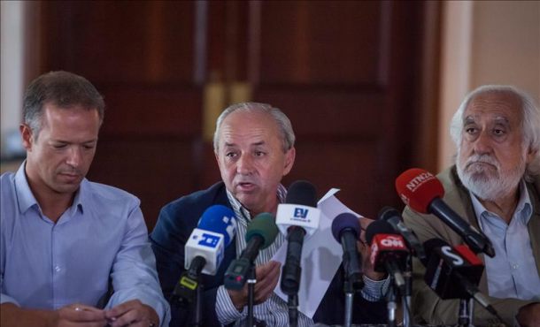 (De izq. a der.) Los senadores españoles Ander Gil, Dionisio García y José Maldonado participan en una rueda de prensa este viernes 24 de julio de 2015 EFE