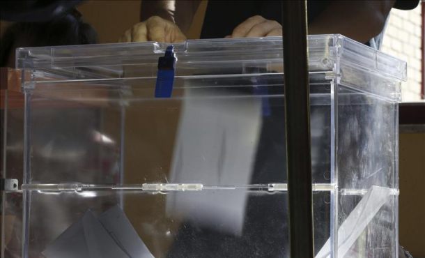 Fotografía - Detalle de una urna de un colegio electoral el 24M. Foto Archivo . Efe