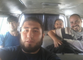 José Manuel López, el chófer, Ángel Sastre y Antonio Pampliega Foto- httpstepagency-sy.net