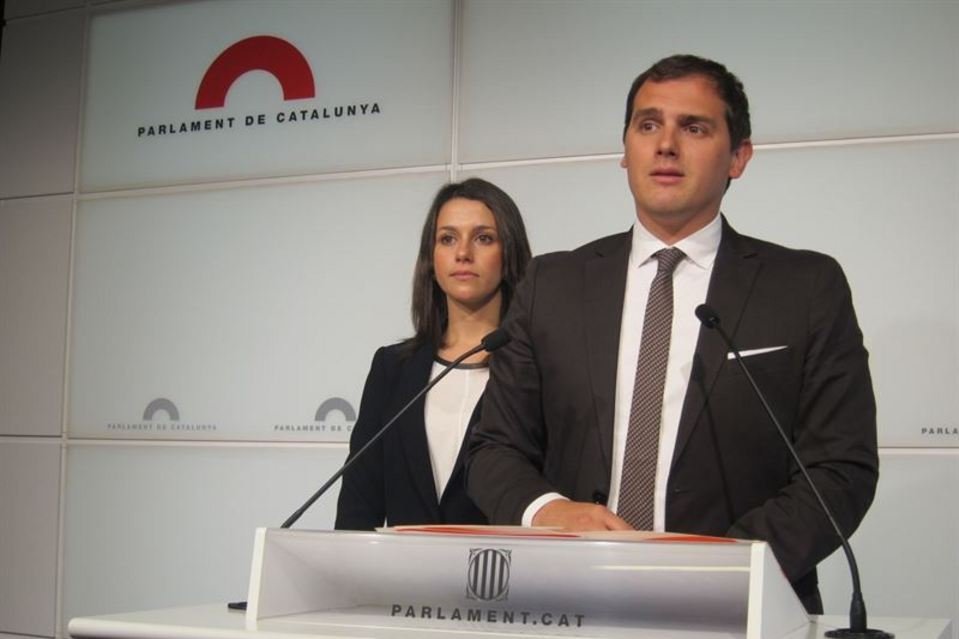 Rivera y Arrimadas proclamados candidatos de C's a la presidencia de España y del gobierno autonómico de Cataluña