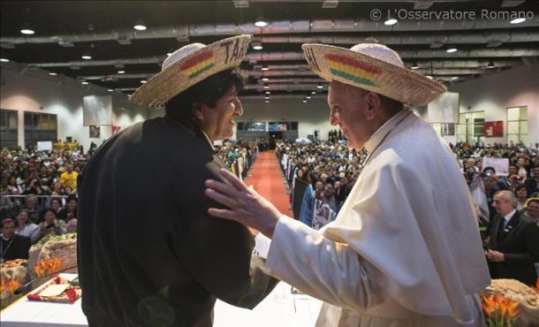 el papa junto al presidente boliviareño, evo morales ayer