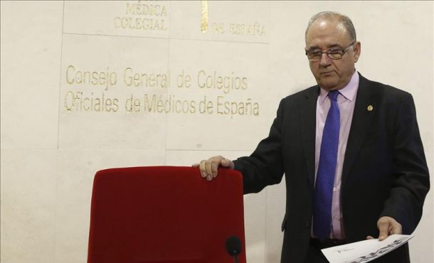 El presidente de la Organización Médica Colegial (OMC), Juan José Rodríguez Sendín, durante una rueda de prensa. Foto archivo Efe