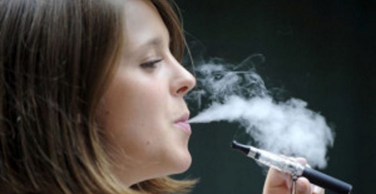 La Asociación de Cigarrillo Electrónico pide que se legisle como en Reino Unido