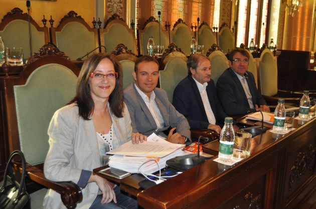 la portavoz municipal de C’s, Ángeles Ribes, durante el pleno del Ayuntamiento español de Lérido, hoy.