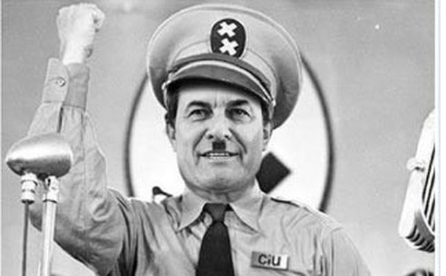 Artur Mas apareció caricaturizado como el Hitler de la película 'El gran dictador', de Charles Chaplin, en la página de Facebook de un grupo municipal del PSC.