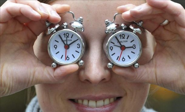 Esta madrugada cambia la hora: A las 3:00 horas serán las 2:00 horas y una menos en Canarias