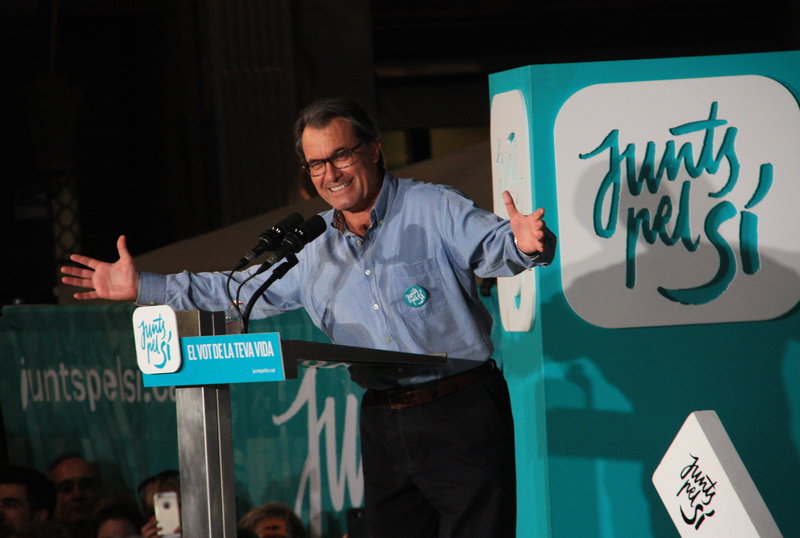 El-presidente-en-funciones-de-Cataluña-Artur-Mas-Gavarró-durante-un-acto-de-campaña-de-JxSí.-Foto-ACN