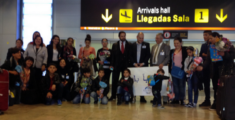 Vox da la bienvenida a refugiados iraquíes cristianos: «Hay que distinguir entre el grano y la paja»