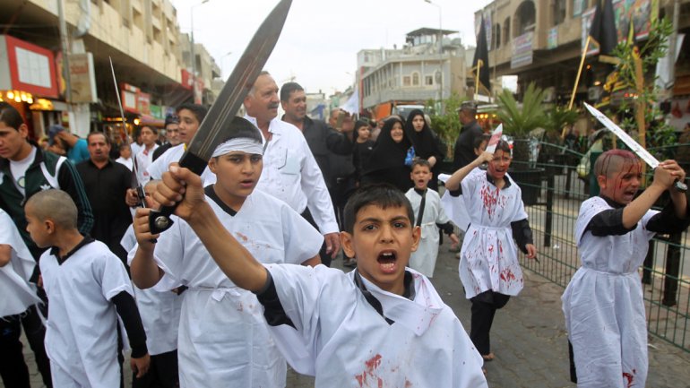 Fotografía Musulmanes conmemorando la Ashura, al evento recuerda el martirio de Hussein, nieto de Mahoma (SWS). Foto Infobae