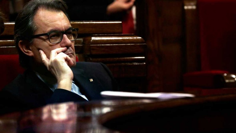 Artur Mas renuncia a su acta de diputado autonómico del Parlamento regional de Cataluña