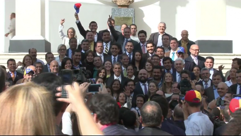 La asamblea de Venezuela con mayoría antichavista propone una «Ley de Amnistía General»