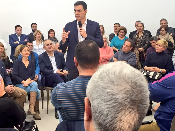 El líder del PSOE, Pedro Sánchez Pérez-Castejón, hoy durante su intervención en Murcia. Foto Rafa González Tovar. Lasvocesdelpueblo.