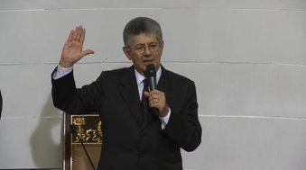 Henry Ramos Allup toma posesión de su cargo como presidente de la Asamblea Nacional de Venezuela