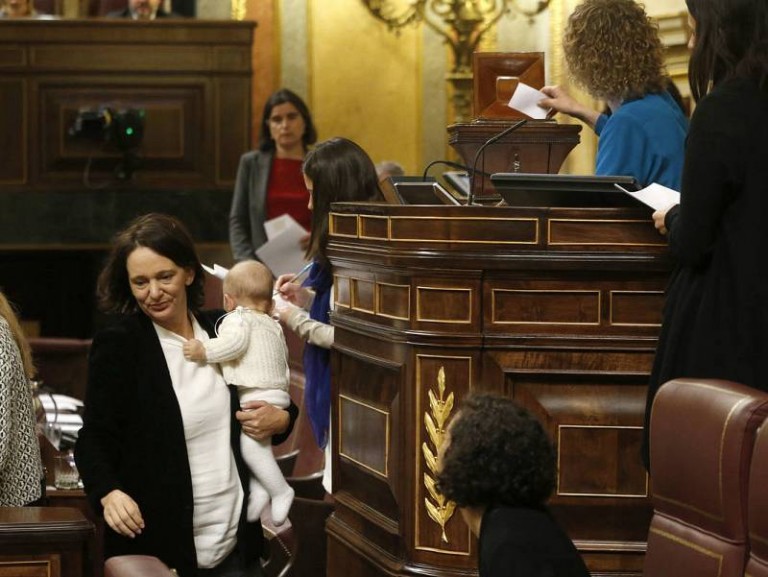 El primer día del nuevo Congreso y Senado: Patxi López y el nuevo niño de Podemos