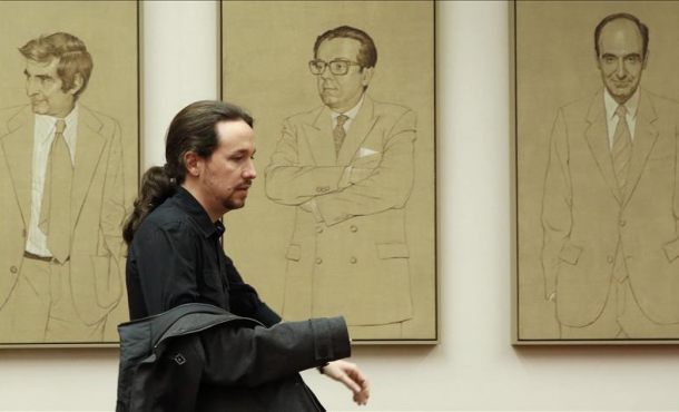 El líder de Podemos Pablo Iglesias, llega a la reunión de su grupo parlamentario esta mañana en el Congreso de Los Diputados. EFE