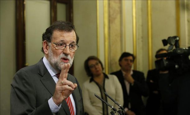 El presidente del Gobierno en funciones, Mariano Rajoy, durante su comparecencia antes los medios tras la runión que ha mantenido en el Congreso. EFE