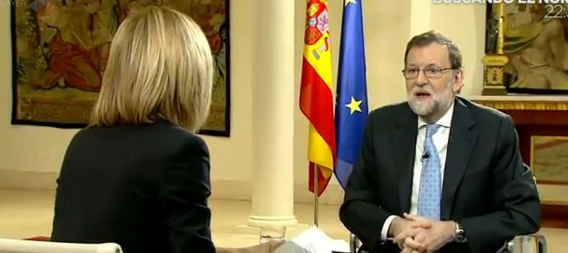 El presidente del Gobierno en funciones y presidente del PP, Mariano Rajoy, durante la entrevista a Espejo Público de Antena3