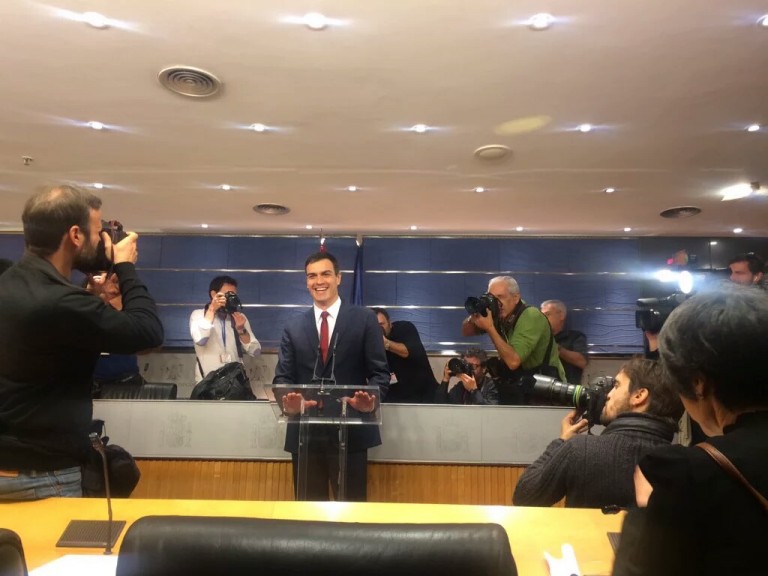 Sánchez al Rey: El PSOE «está dispuesto» a «dar el paso al frente» para intentar formar Gobierno