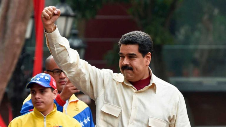 Maduro prepara «un grupo de juristas» podemitas para «acciones jurídicas» contra los españoles