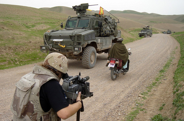 El 26 de septiembre darán comienzo las XIII Jornadas de Corresponsales de Guerra organizadas por la Escuela de Guerra del Ejército de Tierra... Lasvocesdelpueblo