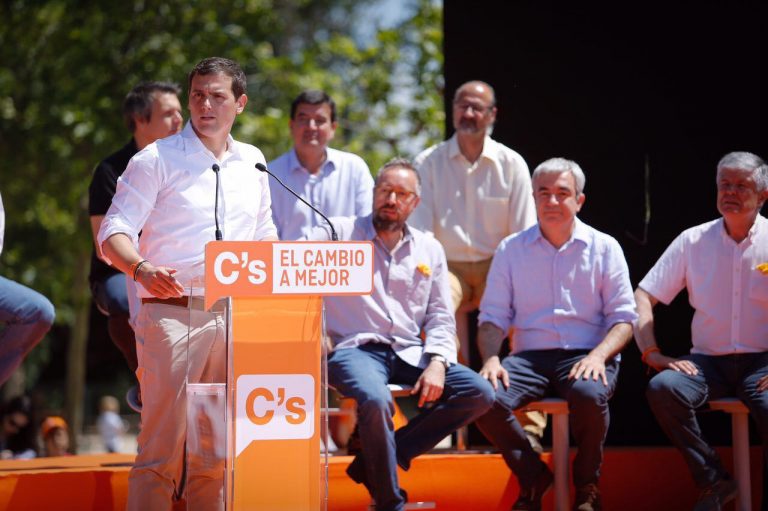 C’s aumentará «el permiso de maternidad y paternidad a 26 semanas; libros de texto gratis y ayuda a familias