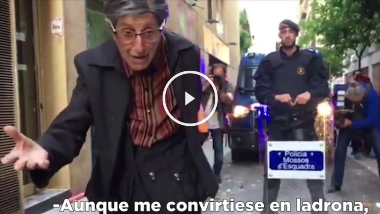 La abuela catalana que se enfrentó a los okupas del «Banco Expropiado» es militante de VOX