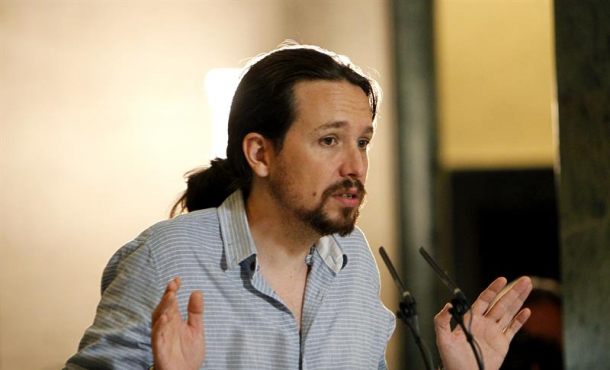 El secretario general de Podemos, Pablo Iglesias durante la rueda de prensa ofrecida tras la reunión mantenida con el presidente del Gobierno en funciones... EFE