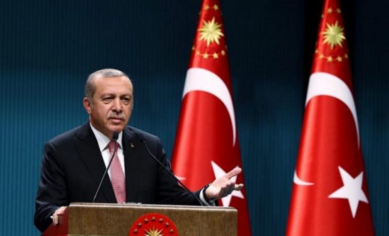 Las purgas islamistas de Erdogan: 10.937 detenidos entre ellos funcionarios y docentes y jueces