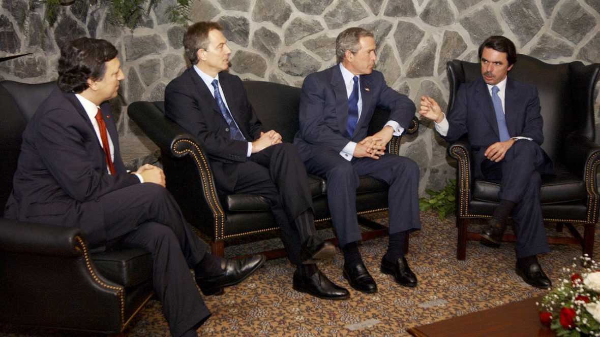 Los mandatarios Durao Barroso, Tony Blair, George Bush y José María Aznar en la cumbre de las Azores en marzo de 2003... rtve, Lasvocesdelpueblo