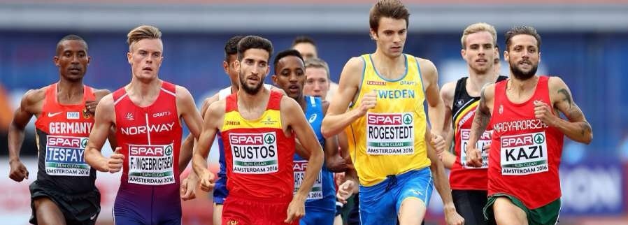 'Otra medalla. Grande David Bustos (c) ganando la plata en el 1.500', así le felicita el entrenado Raul Gomez en las redes sociales Twitter junto a esta imagen. Lasvocesdelpueblo