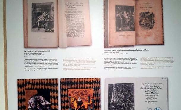 Un cuadro con una hojas de unas traducciones al inglés (arriba), al francés (izq. abajo) y al alemán (dcha. abajo) de Don Quijote de la Mancha de Miguel de Cervantes Saavedra... Efe