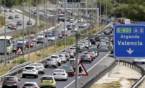 Vista general de la Nacional III a la altura de Arganda (Madrid). Archivo Efe