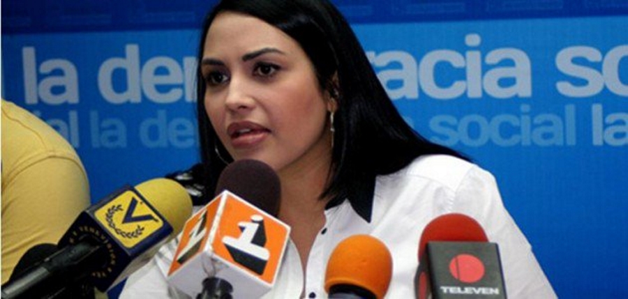 la diputada antichavista y presidente de la Comisión de Política Interior, Delsa Solórzano, en declaraciones a los medios este jueves 21 de julio de 2016. Lasvocesdelpueblo.